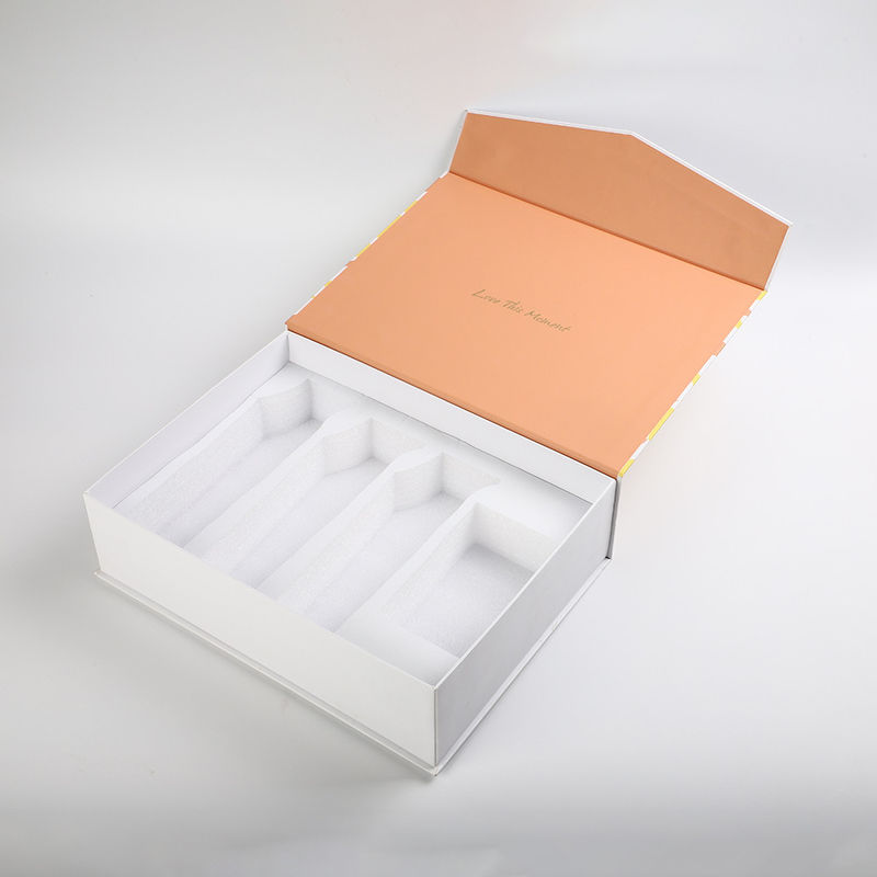 Rigid Magnetic Flap Gift Personalized Skin Care Box Debossing Cmyk Printed